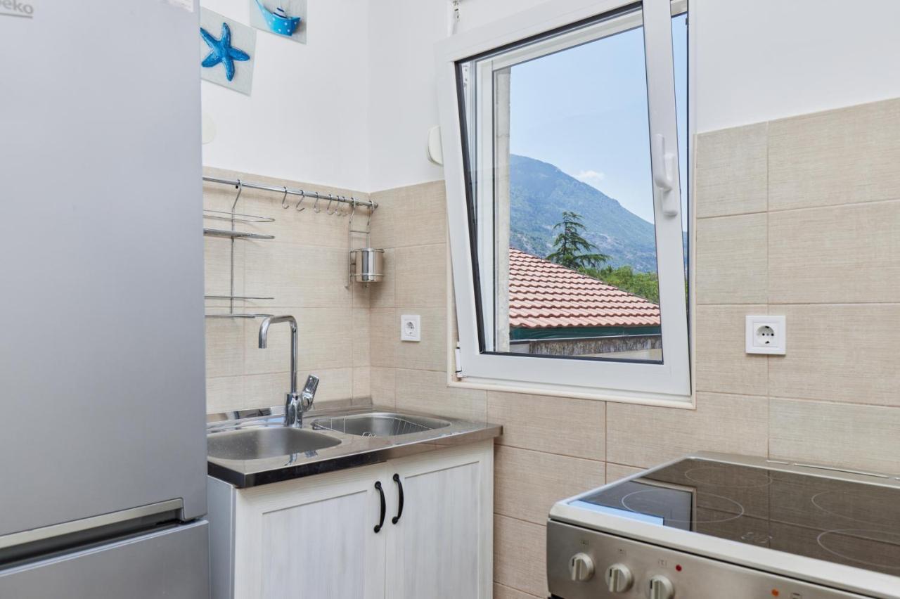 Apartment Plagenti With Sea View Kotor Exterior photo